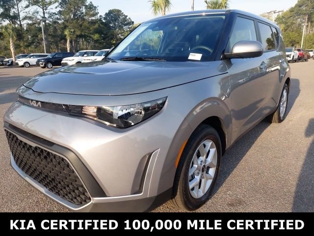 Certified 2025 Kia Soul LX image 1