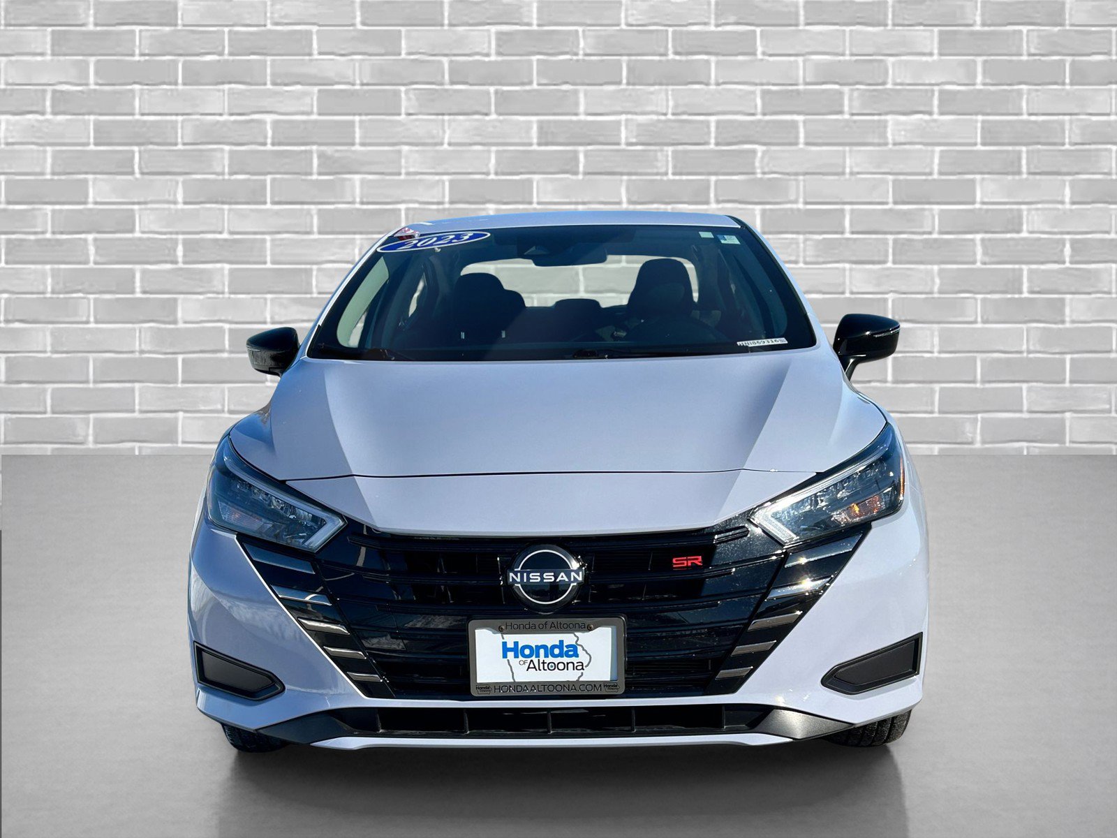 Used 2023 Nissan Versa SR w/ Trunk Package image 4