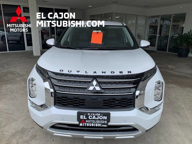 New 2025 Mitsubishi Outlander SE image 10