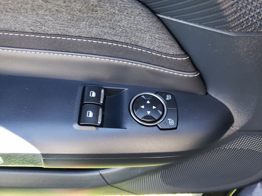 Used 2024 Ford Mustang Coupe image 22