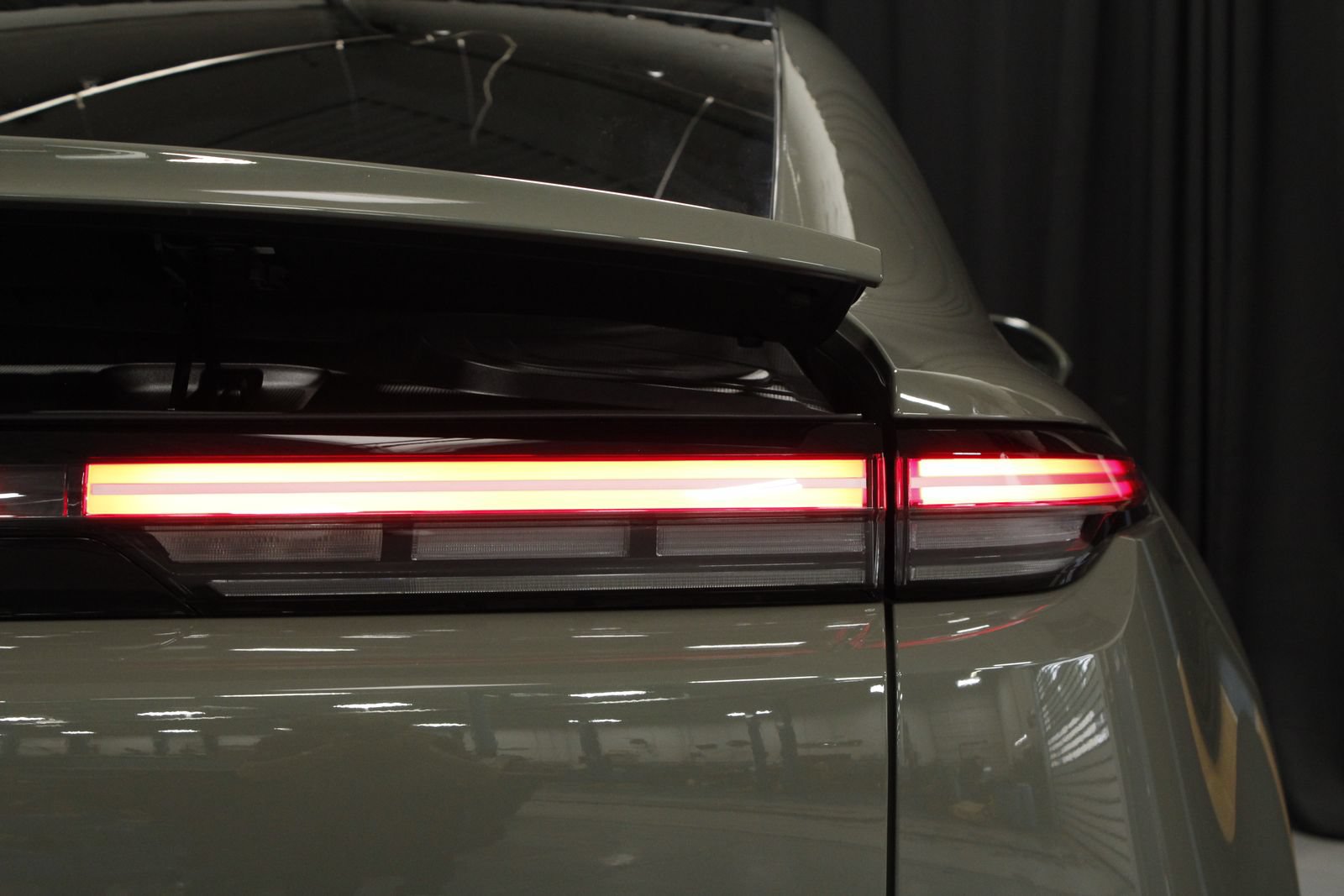 New 2026 Porsche Cayenne Electric Coupe AWD/4WD image 12