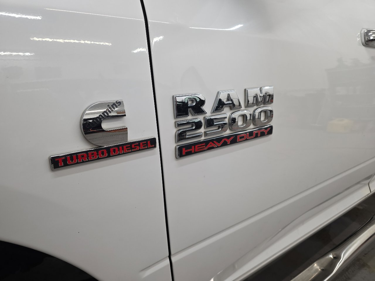 Used 2015 RAM 2500 SLT w/ Luxury Group image 6