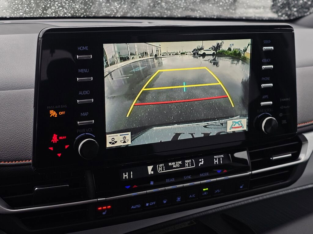Used 2022 Toyota Sienna FWD image 38
