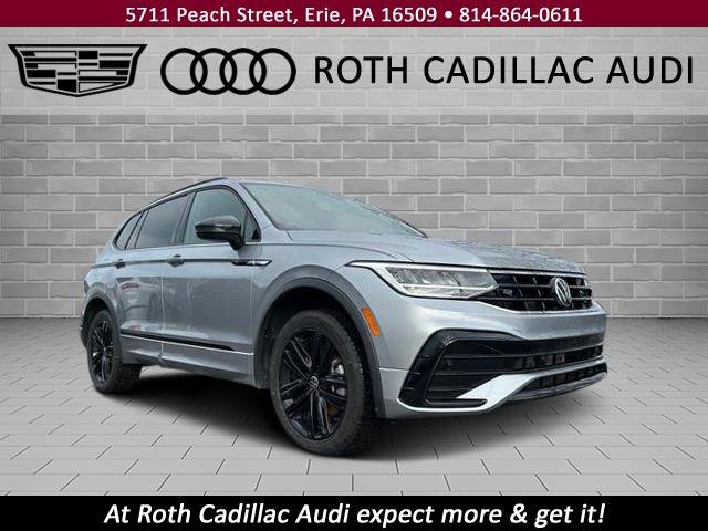 Used 2022 Volkswagen Tiguan SE R-Line image 1