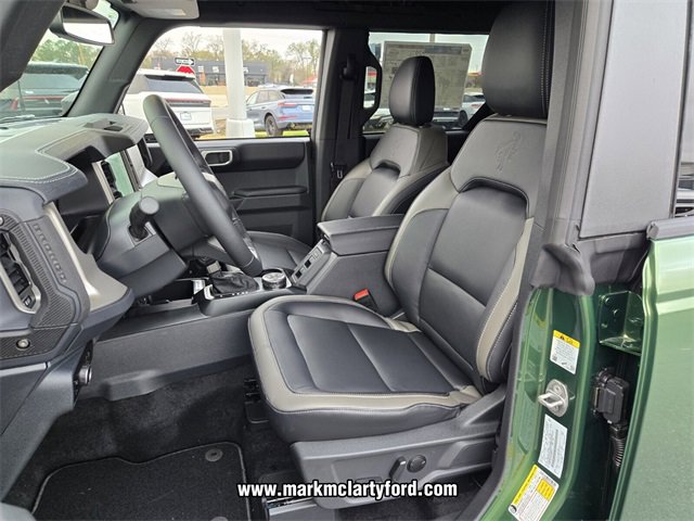 New 2025 Ford Bronco Outer Banks image 6