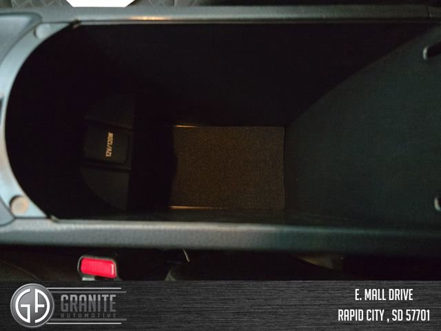 Used 2022 Toyota C-HR XLE image 25