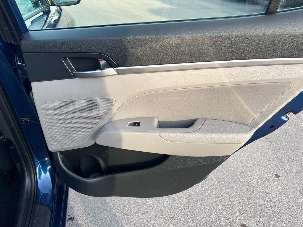 Used 2020 Hyundai Elantra SEL w/ Cargo Package (C1) image 22