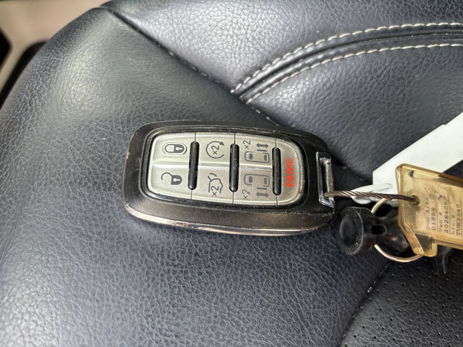 Used 2022 Chrysler Pacifica Touring-L FWD image 25