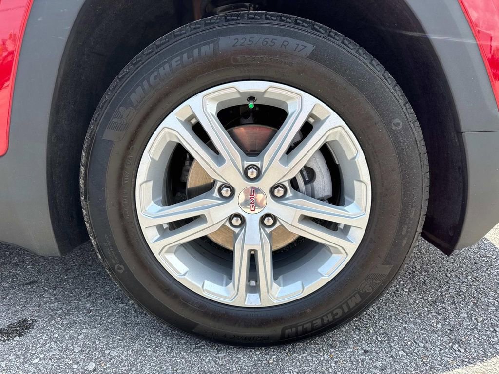 Used 2022 GMC Terrain SLE w/ Driver Convenience Package image 4