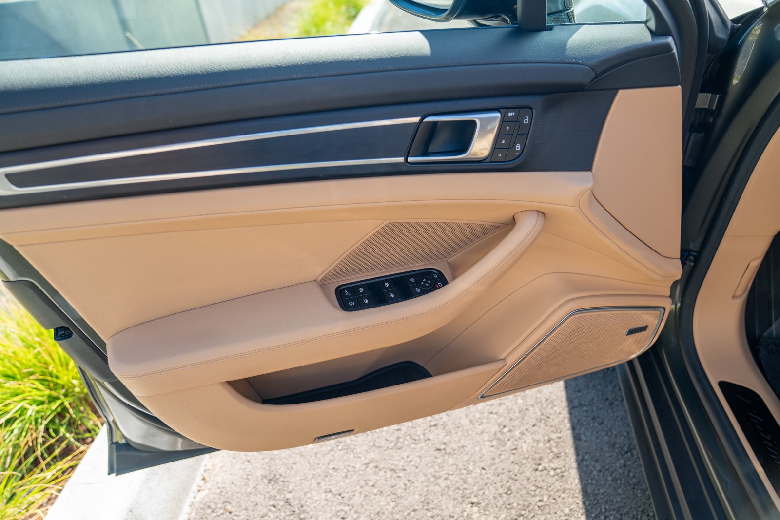 Certified 2023 Porsche Panamera 4 AWD/4WD image 11