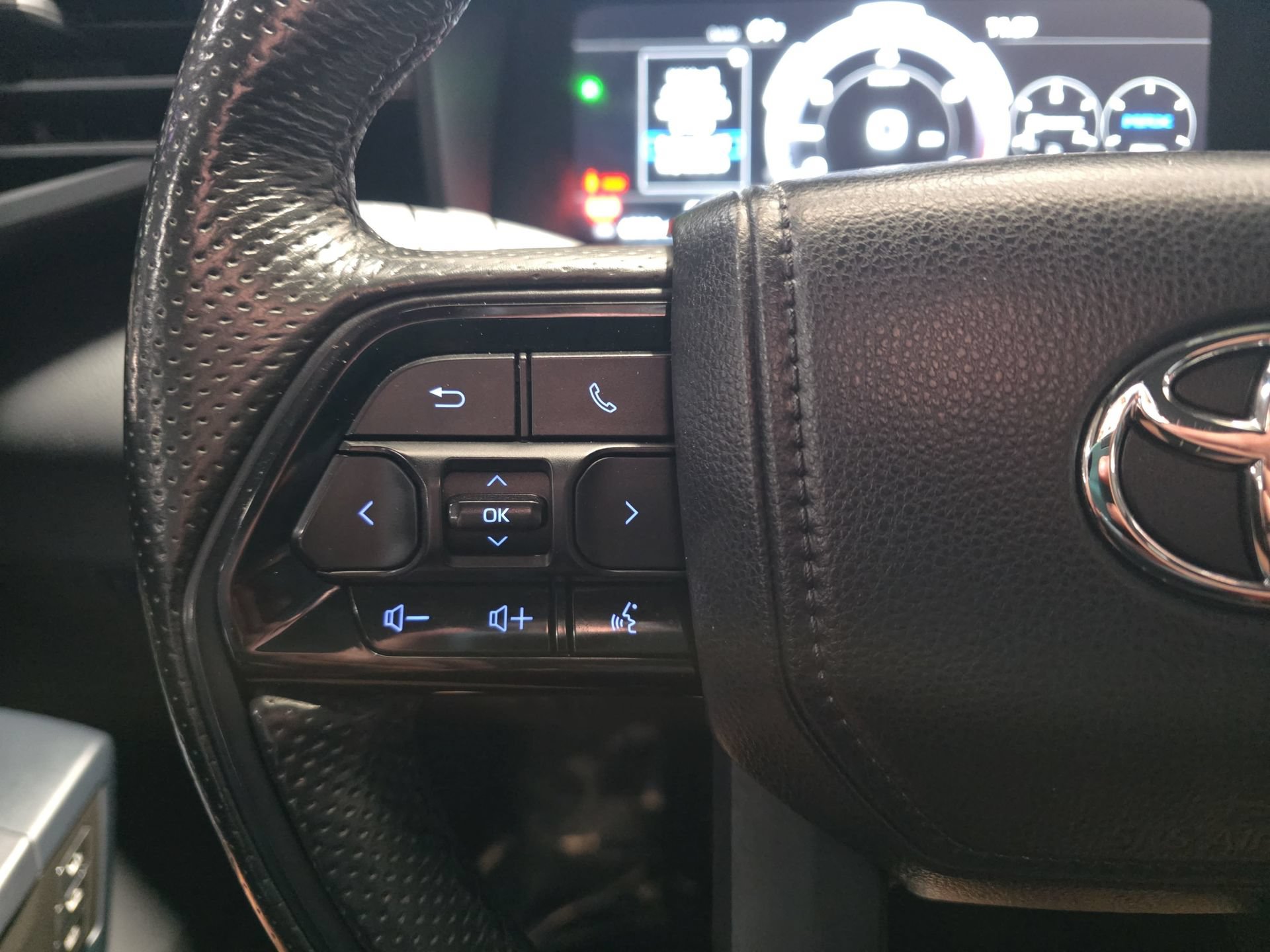 Used 2024 Toyota Tundra TRD Pro AWD/4WD image 16
