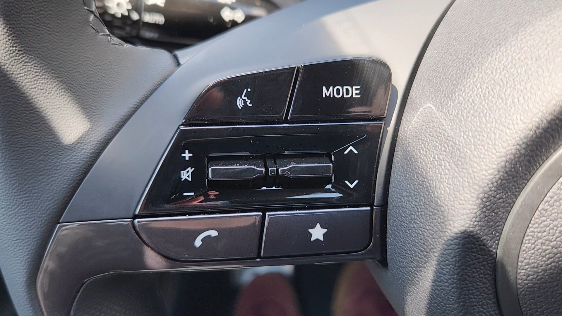 New 2026 Hyundai Elantra Sport FWD image 11