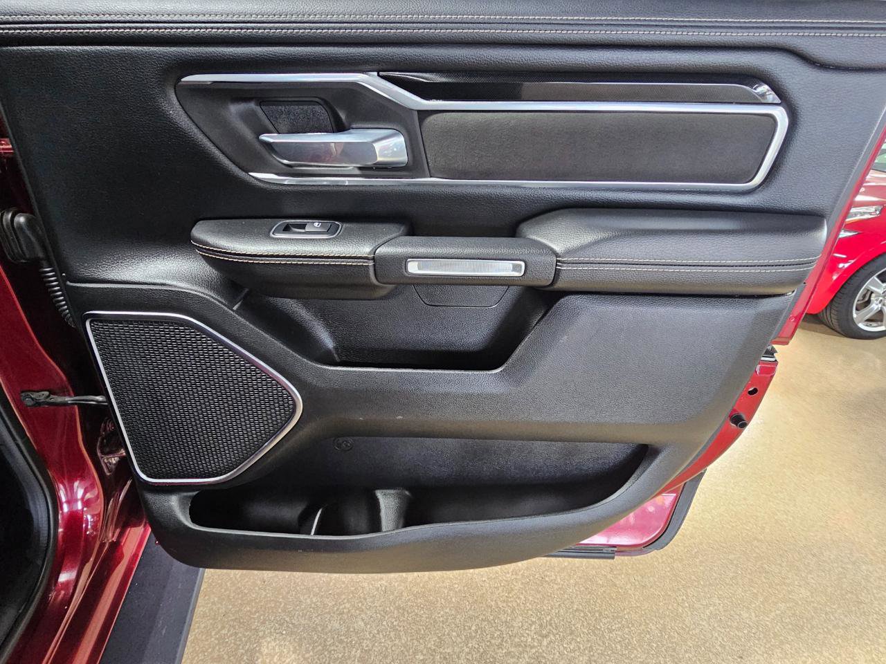 Used 2019 RAM 1500 Laramie w/ Sport Appearance Package image 15