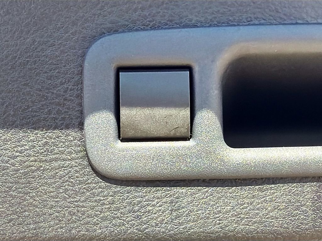 Used 2021 Toyota Sienna LE image 12