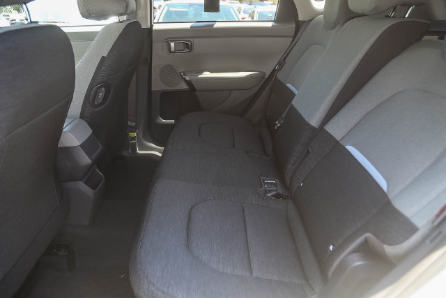 New 2027 Kia Seltos LX FWD image 11