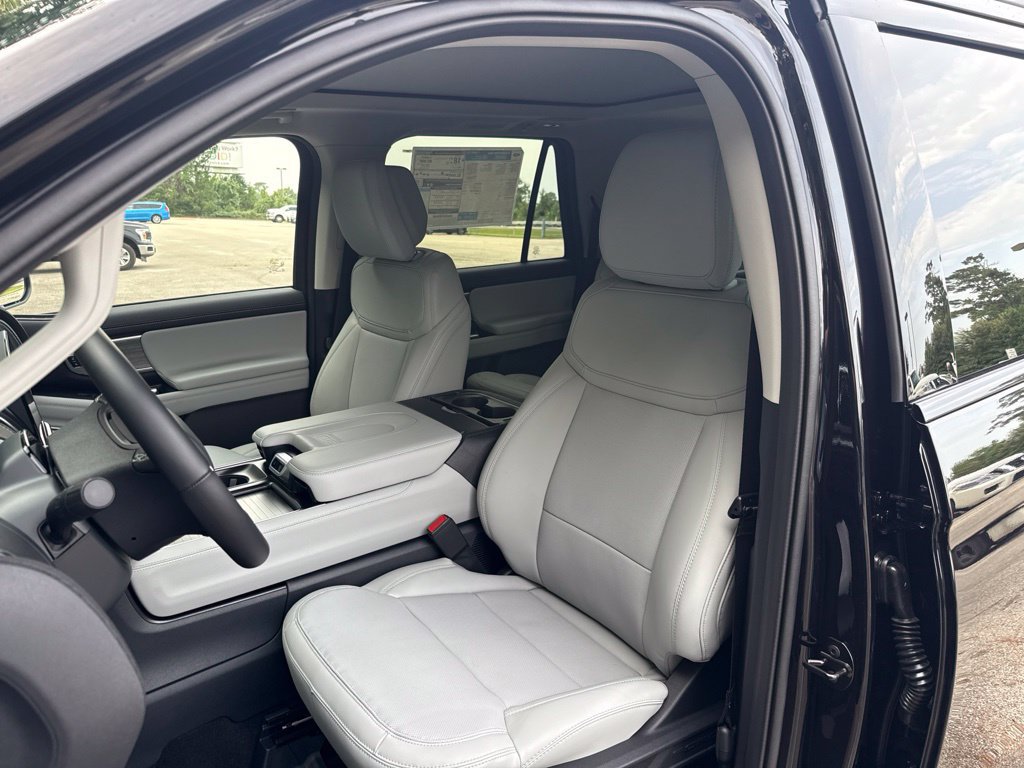 New 2027 Ford Expedition Max Platinum RWD image 22
