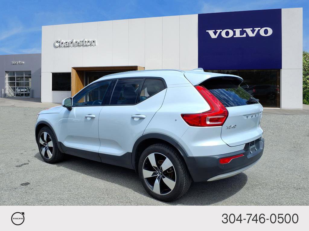 Used 2020 Volvo XC40 T5 Momentum w/ Protection Package AWD/4WD image 5