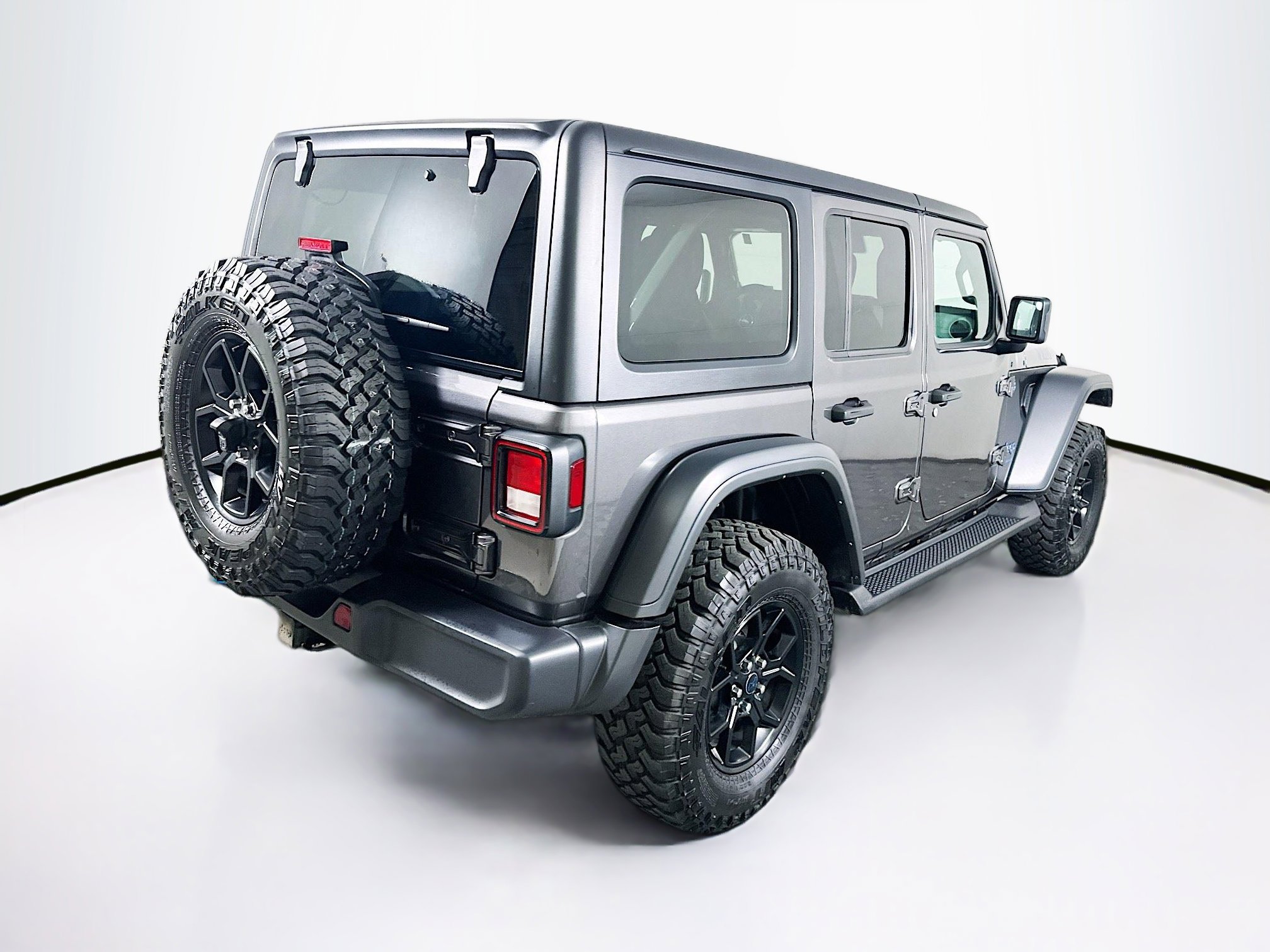 Used 2024 Jeep Wrangler Willys image 9