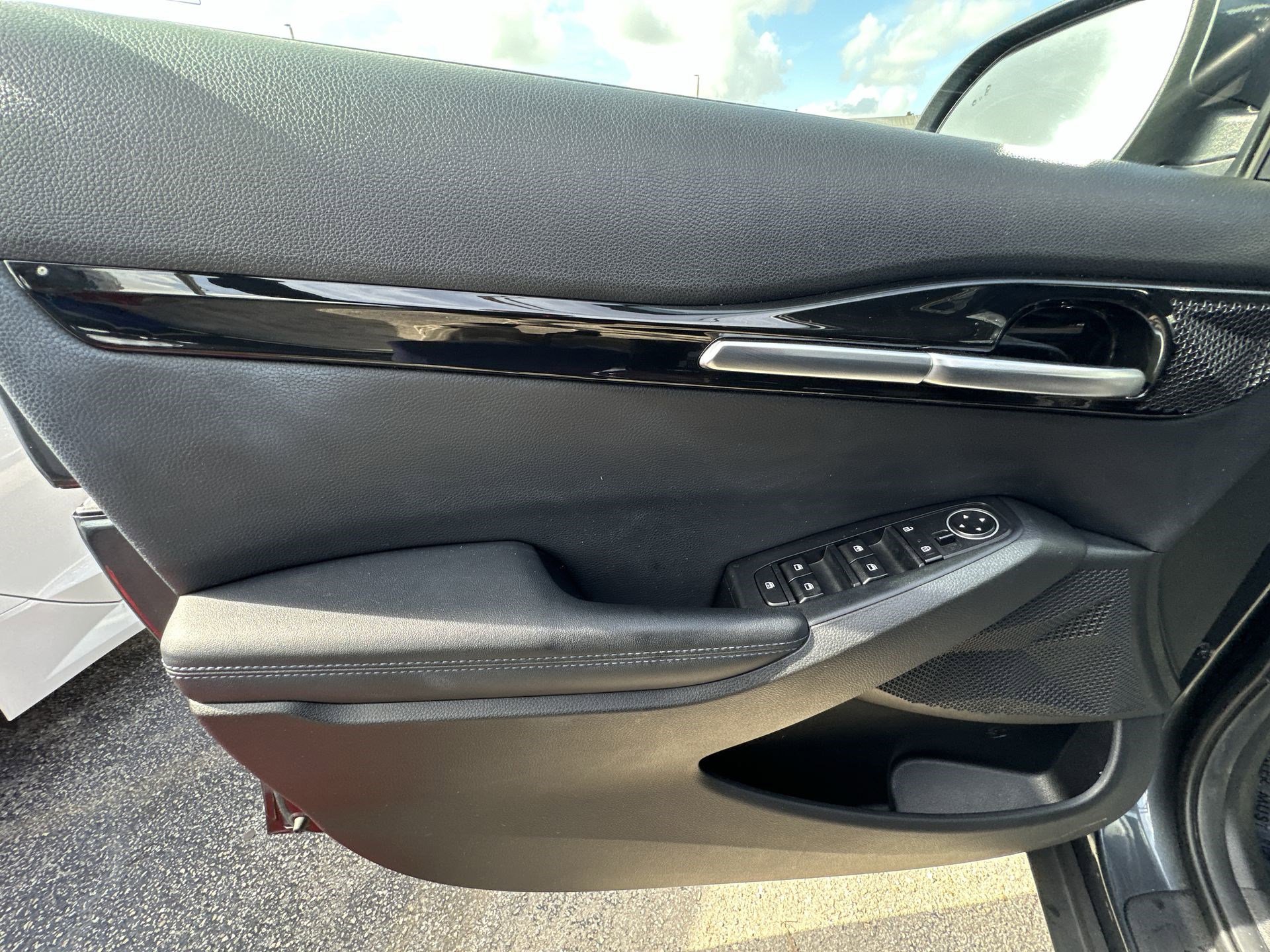 Certified 2023 Kia Seltos S image 32