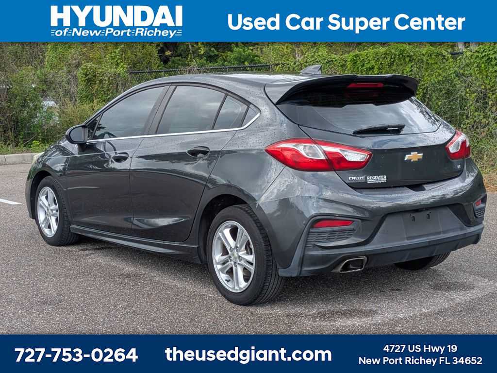 Used 2018 Chevrolet Cruze LT w/ RS Package FWD image 3