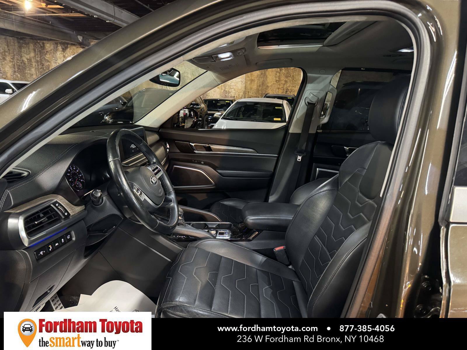 Used 2020 Kia Telluride SX w/ SX Prestige Package AWD/4WD image 17