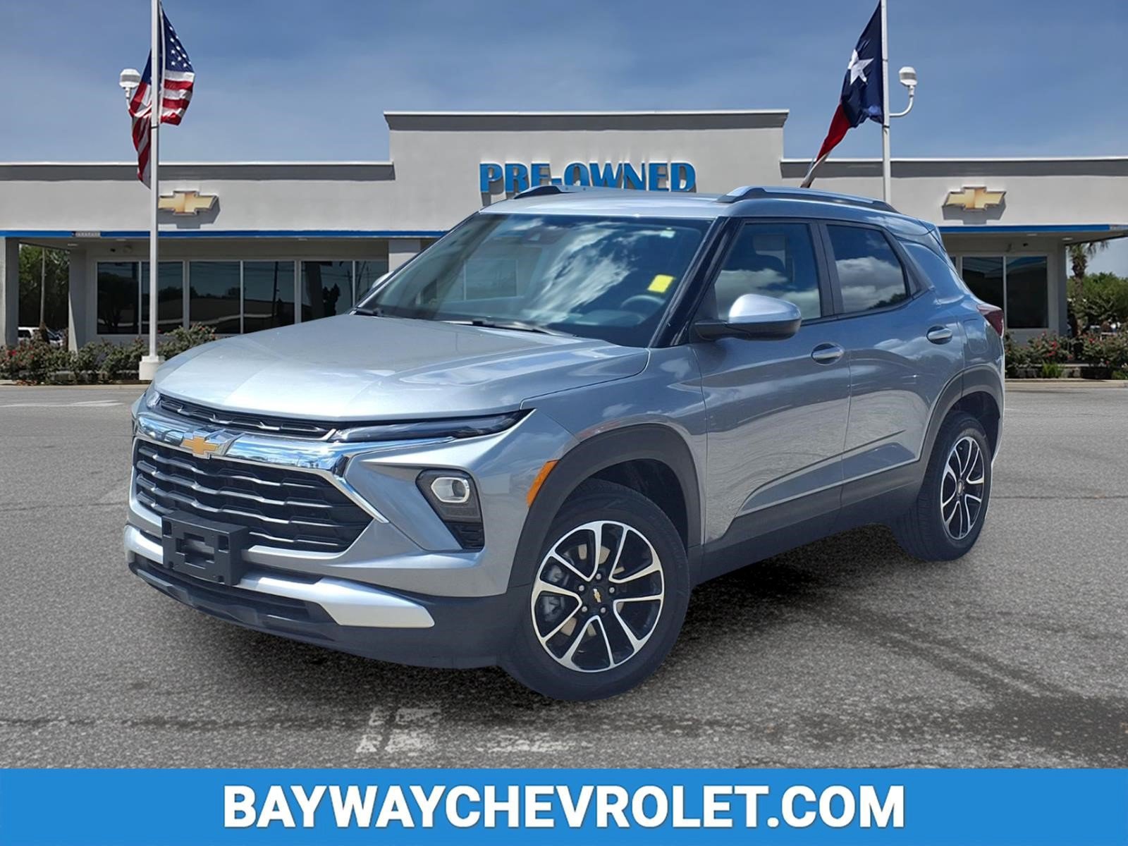 Used 2025 Chevrolet TrailBlazer LT FWD image 1