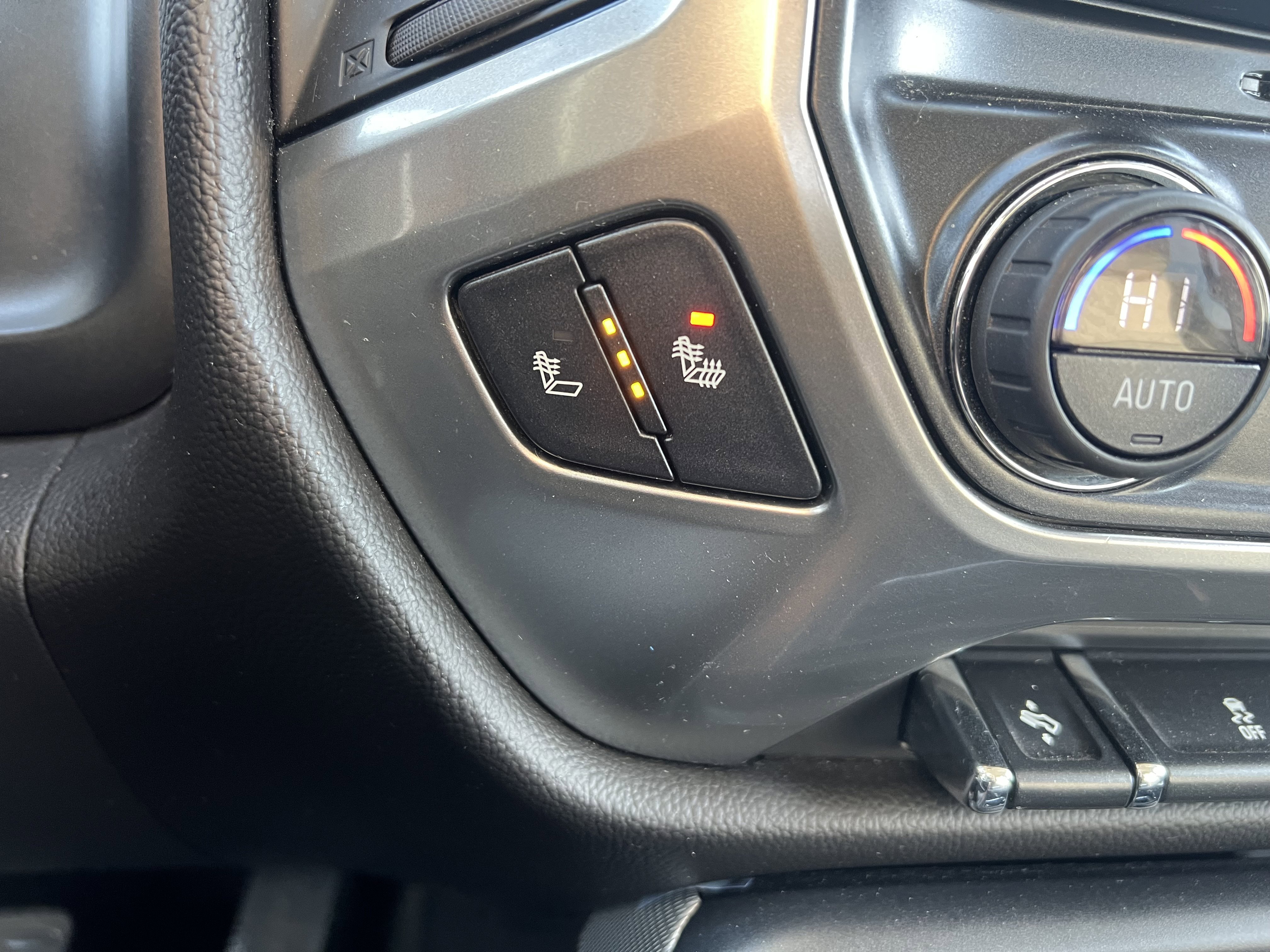 Used 2016 Chevrolet Silverado 1500 LT w/ LT Convenience Package image 23