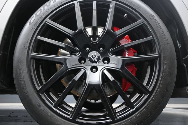 Used 2021 Maserati Levante S AWD/4WD image 9