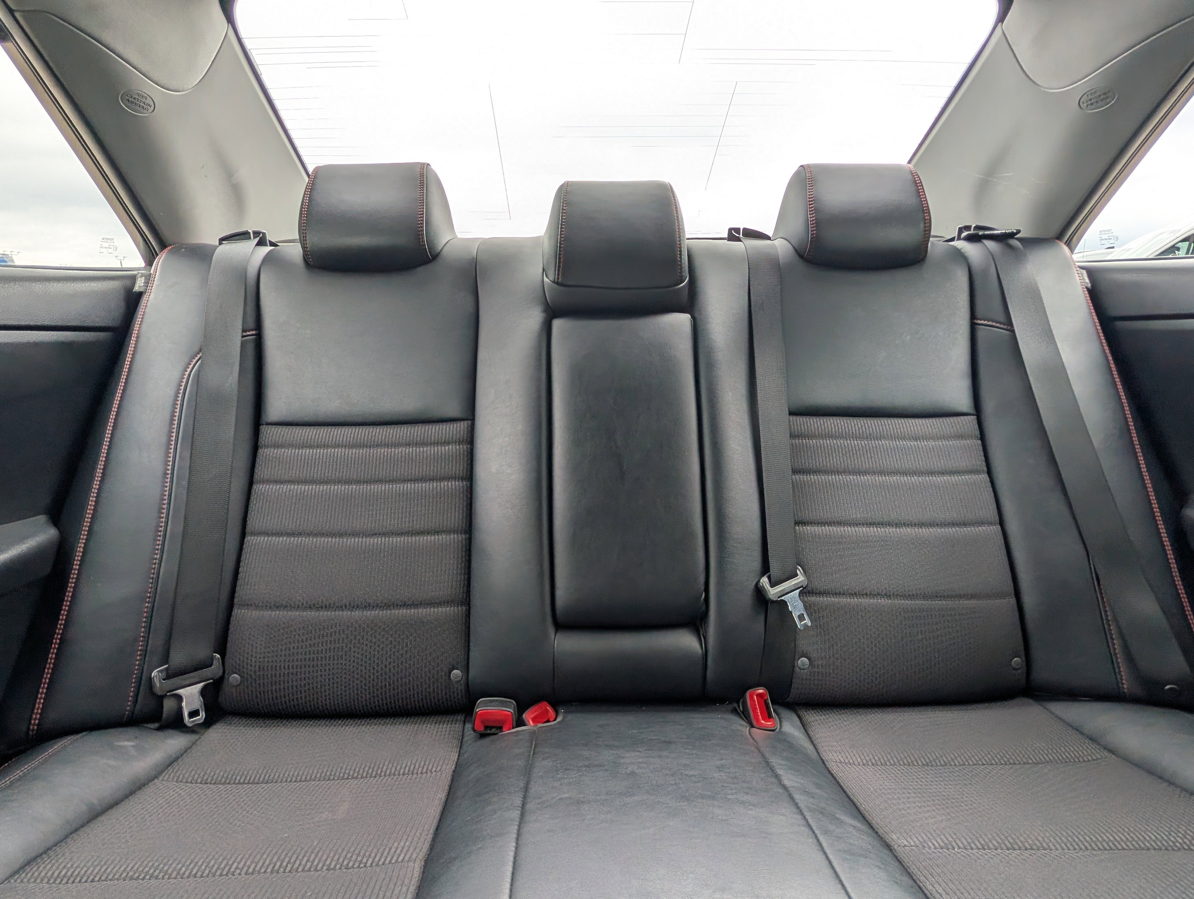 Used 2016 Toyota Camry SE FWD image 24