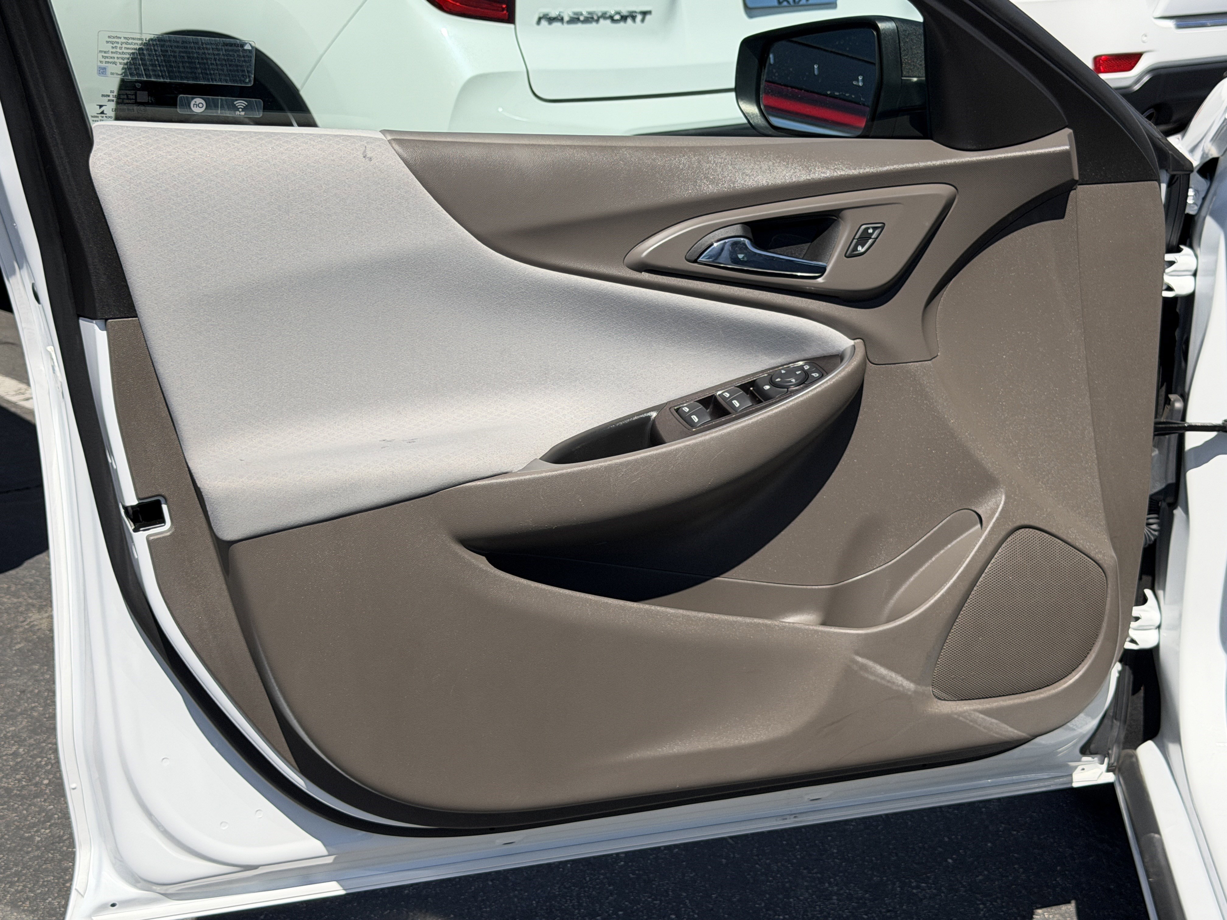 Used 2023 Chevrolet Malibu LS image 13