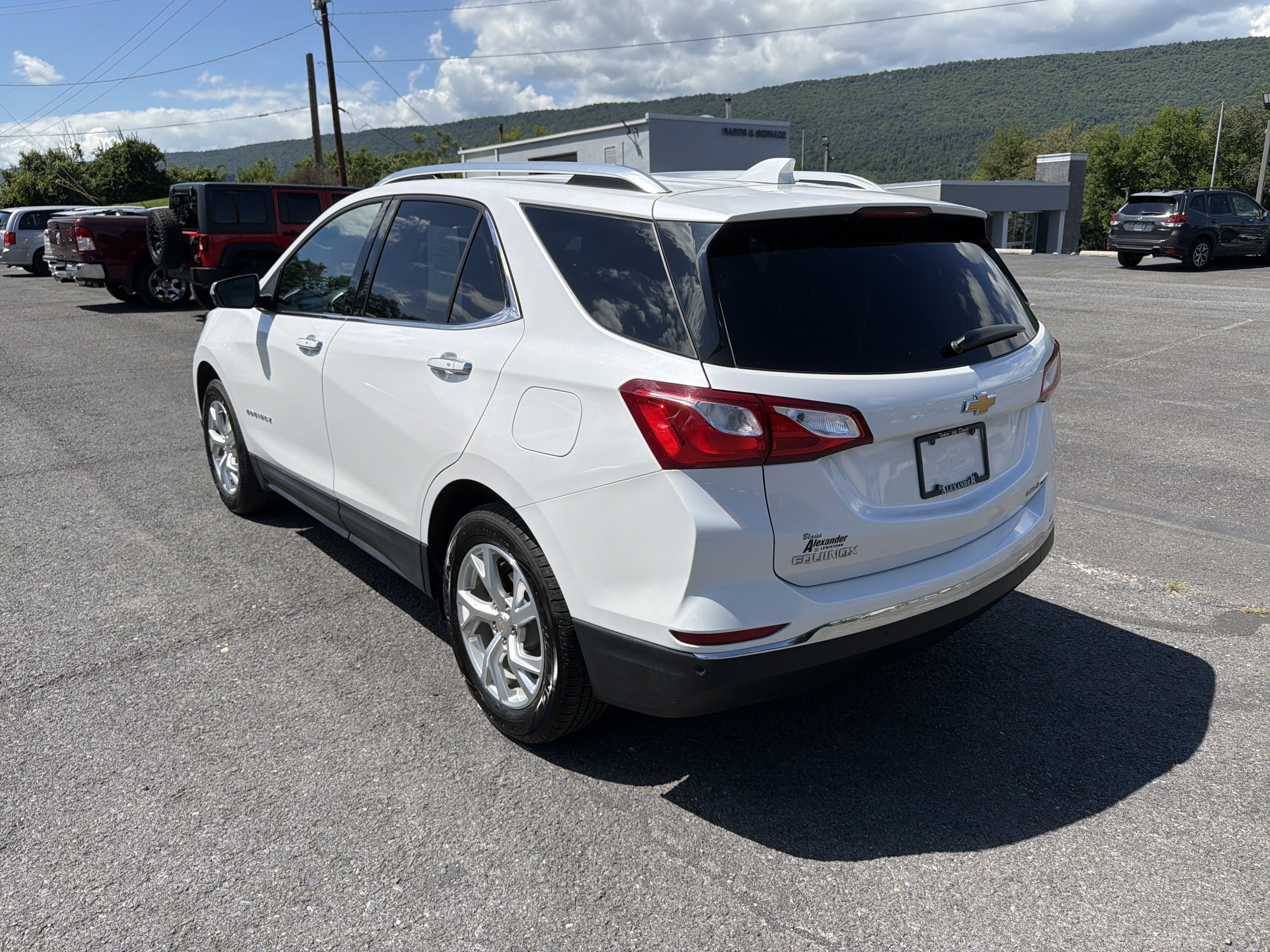 Used 2018 Chevrolet Equinox Premier AWD/4WD image 8