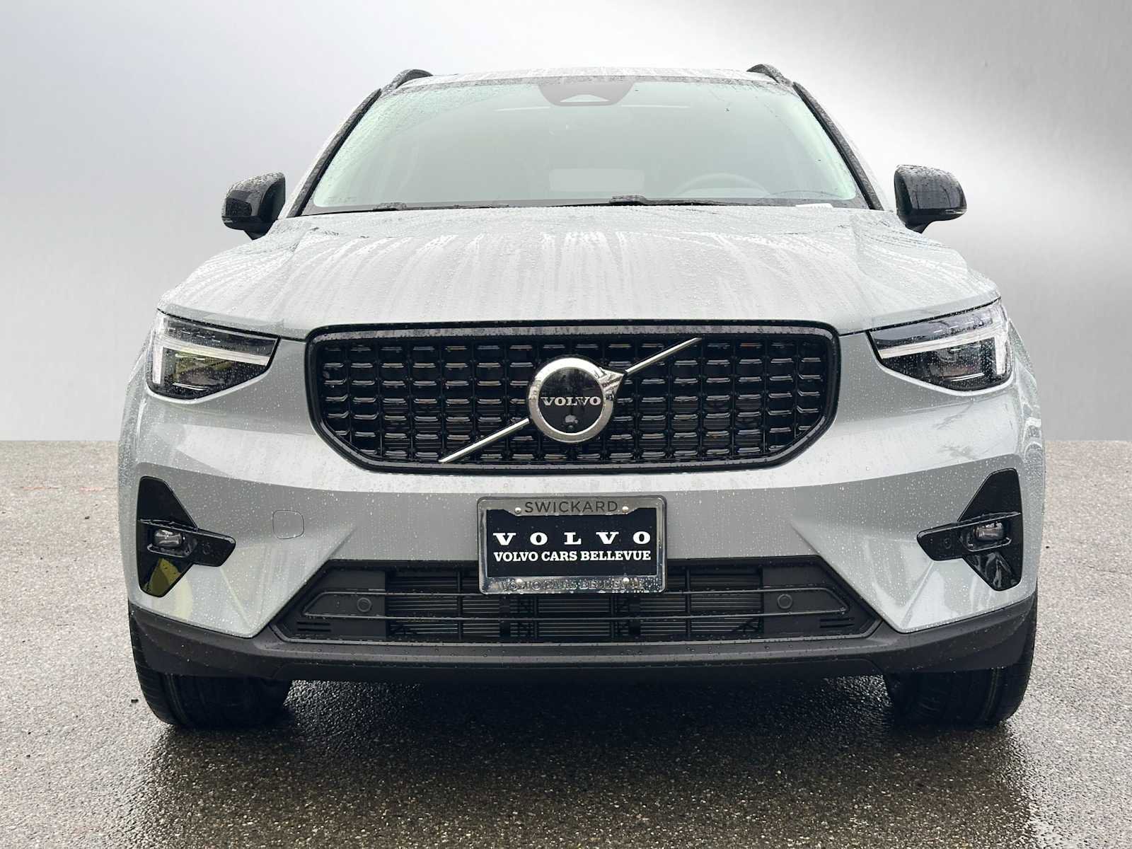New 2026 Volvo XC40 B5 Plus w/ Protection Package Premier image 8