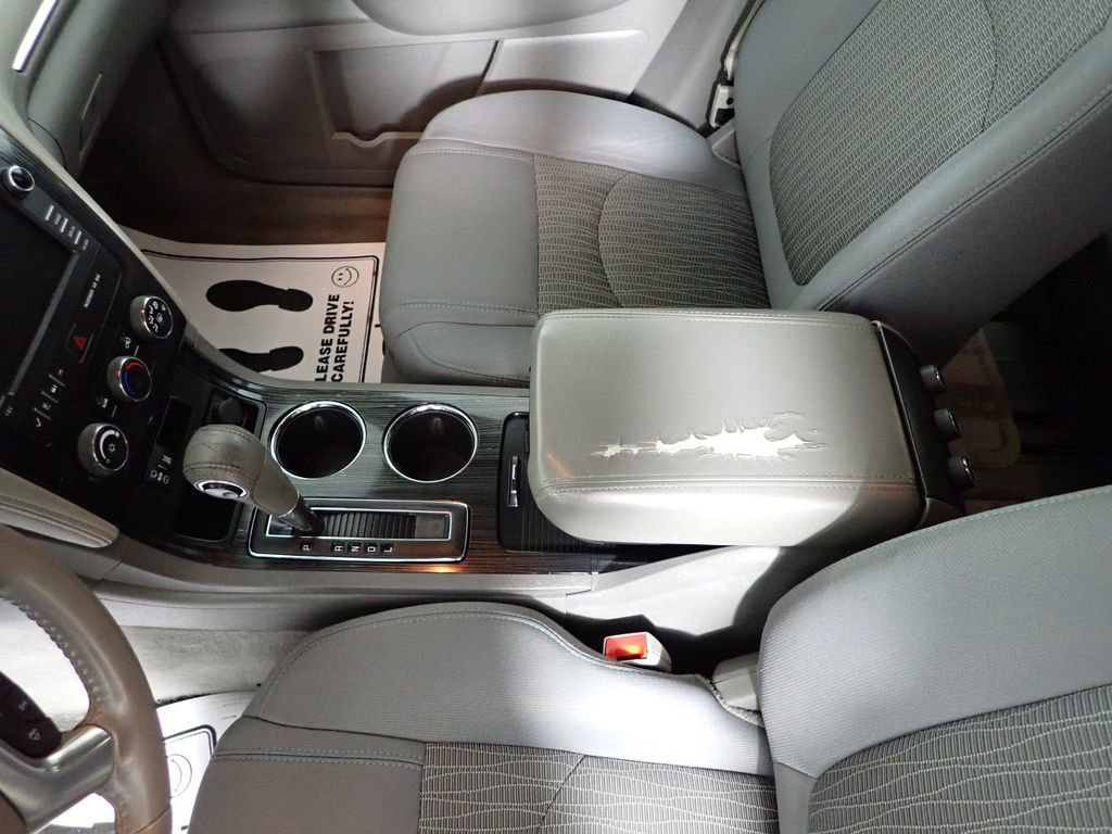 Used 2015 Chevrolet Traverse LT image 25