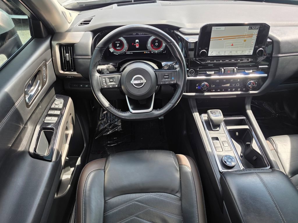 Used 2024 Nissan Pathfinder Platinum w/ Cargo Package image 23