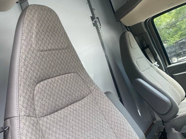 New 2025 Chevrolet Express 3500 w/ Power Convenience Package image 26