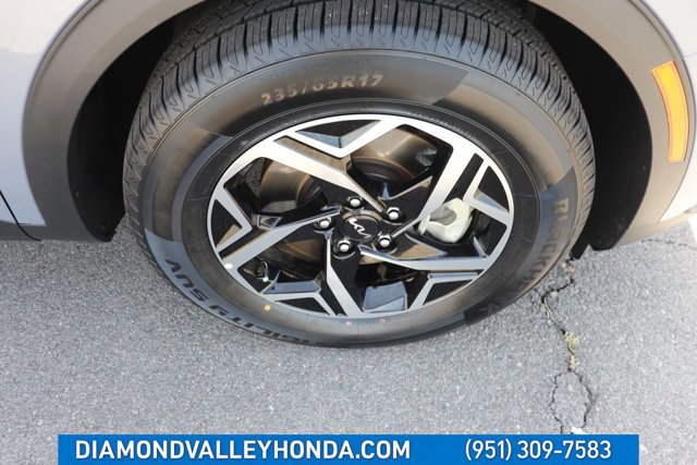 Used 2025 Kia Sportage LX image 23