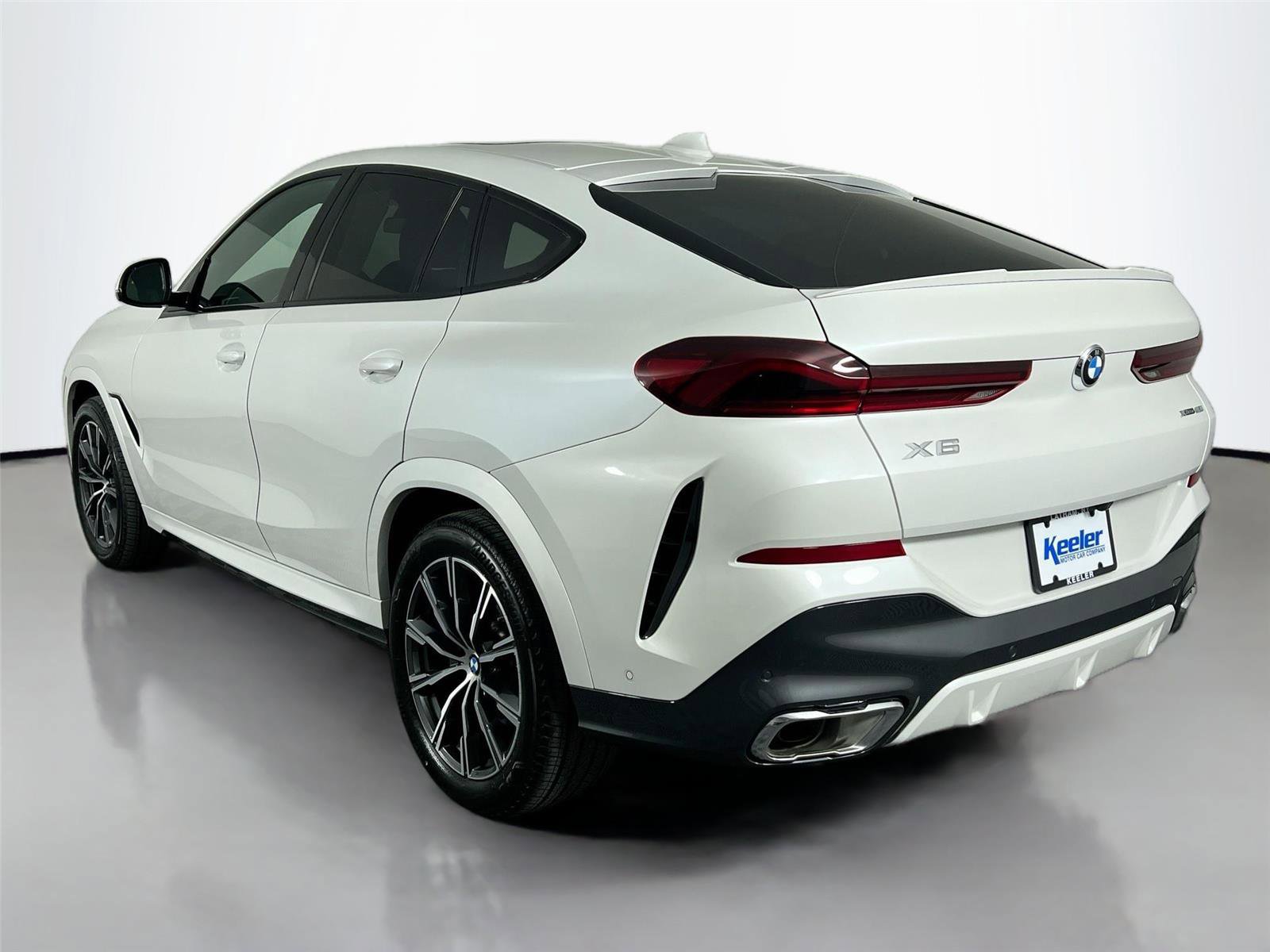 Certified 2023 BMW X6 xDrive40i w/ M Sport Package AWD/4WD image 4