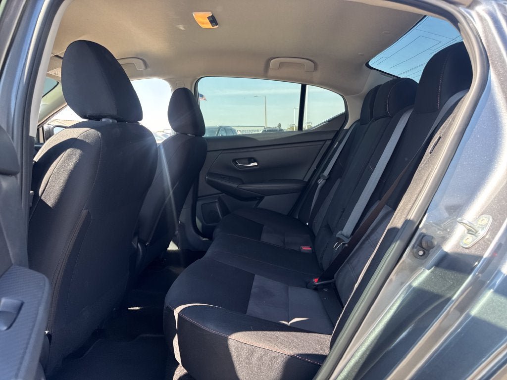 Used 2025 Nissan Sentra SR FWD image 14
