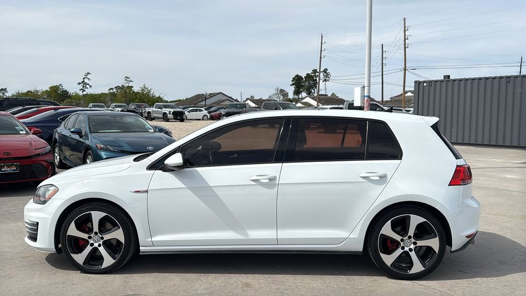 Used 2016 Volkswagen GTI SE w/ Lighting Package (SEL) FWD image 2