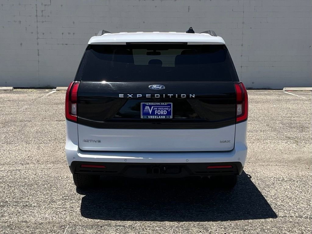 Used 2025 Ford Expedition Max Active AWD/4WD image 5