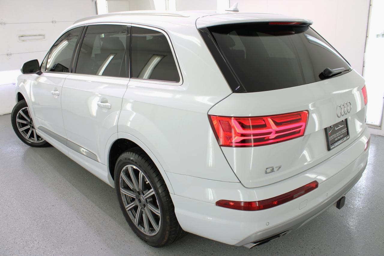 Used 2017 Audi Q7 3.0T Prestige w/ Prestige Package image 31
