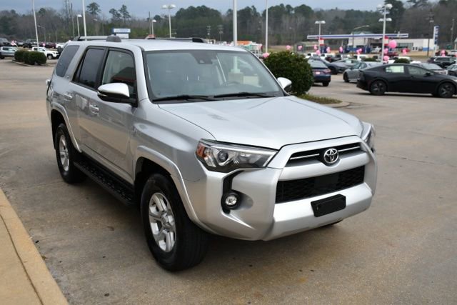 Certified 2024 Toyota 4Runner SR5 Premium AWD/4WD image 7