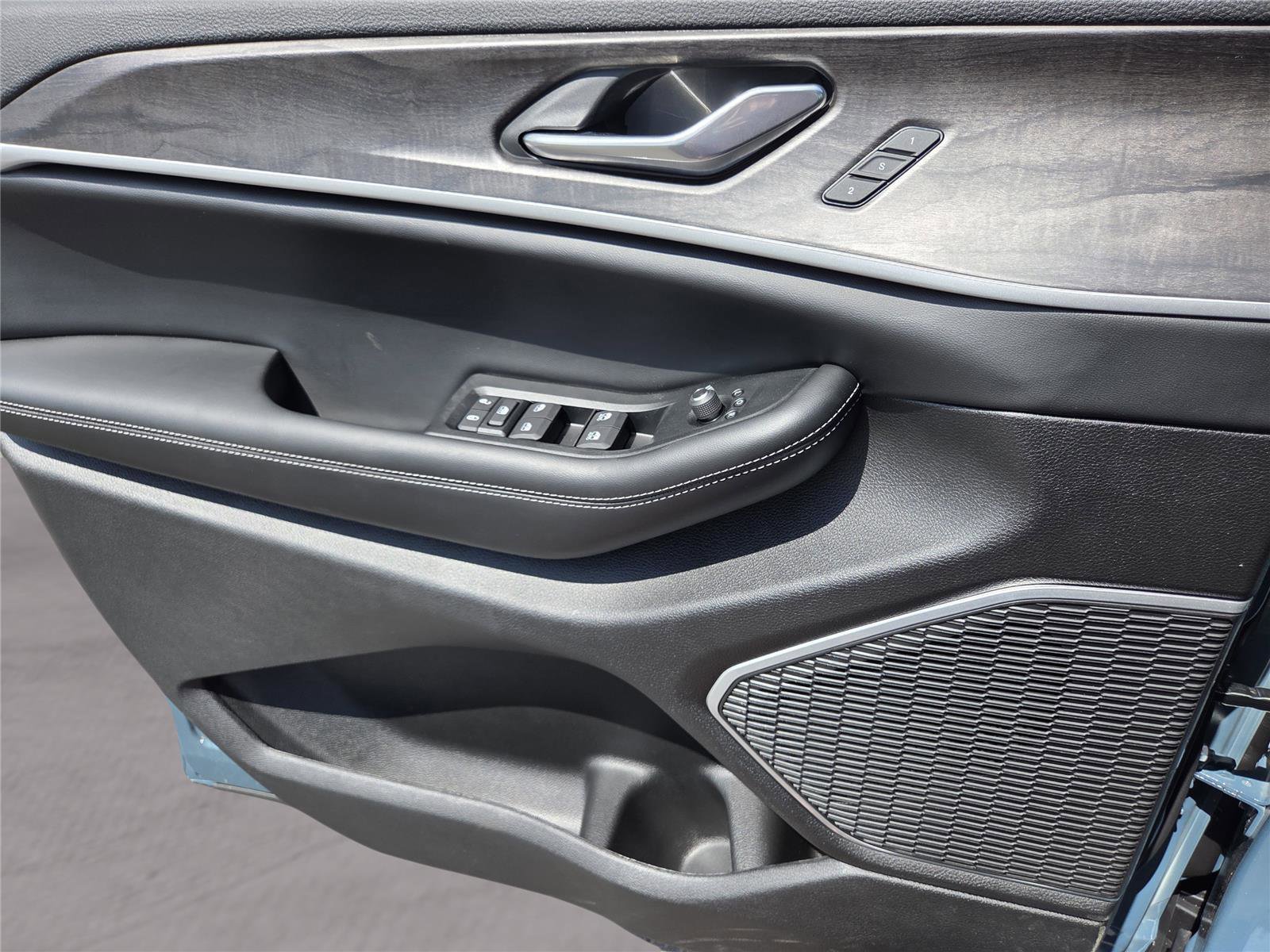 New 2026 Jeep Grand Cherokee L Limited image 21