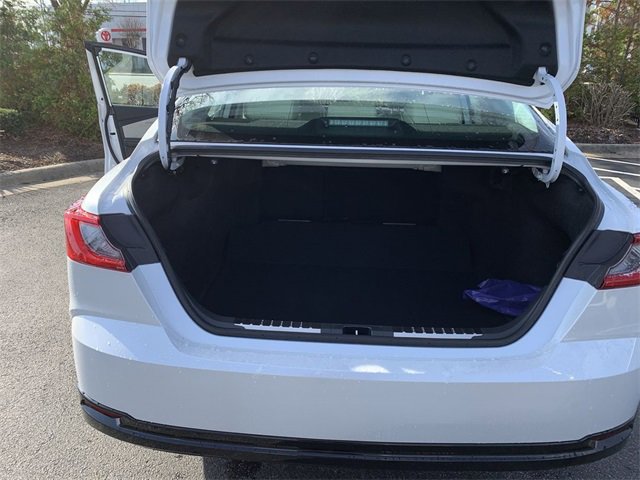 Used 2025 Toyota Camry XLE image 34