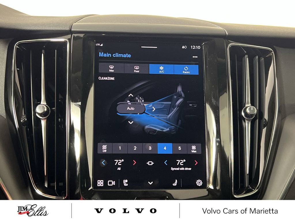 New 2025 Volvo XC60 B5 Core w/ Climate Package image 17