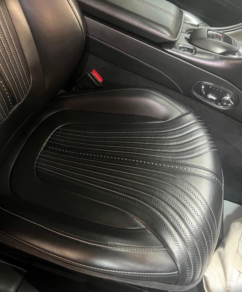 Used 2019 Aston Martin DB11 Volante RWD image 22