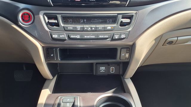 Used 2021 Honda Pilot EX image 26