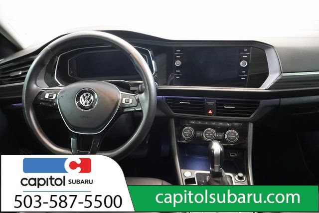 Used 2019 Volkswagen Jetta SEL w/ Cold Weather Package FWD image 13