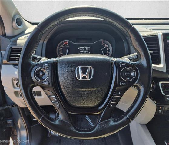 Used 2016 Honda Pilot Touring image 14