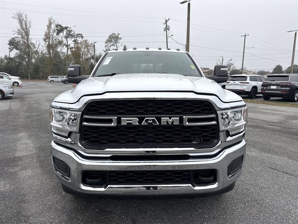 Used 2024 RAM 3500 Tradesman w/ Chrome Appearance Group image 8